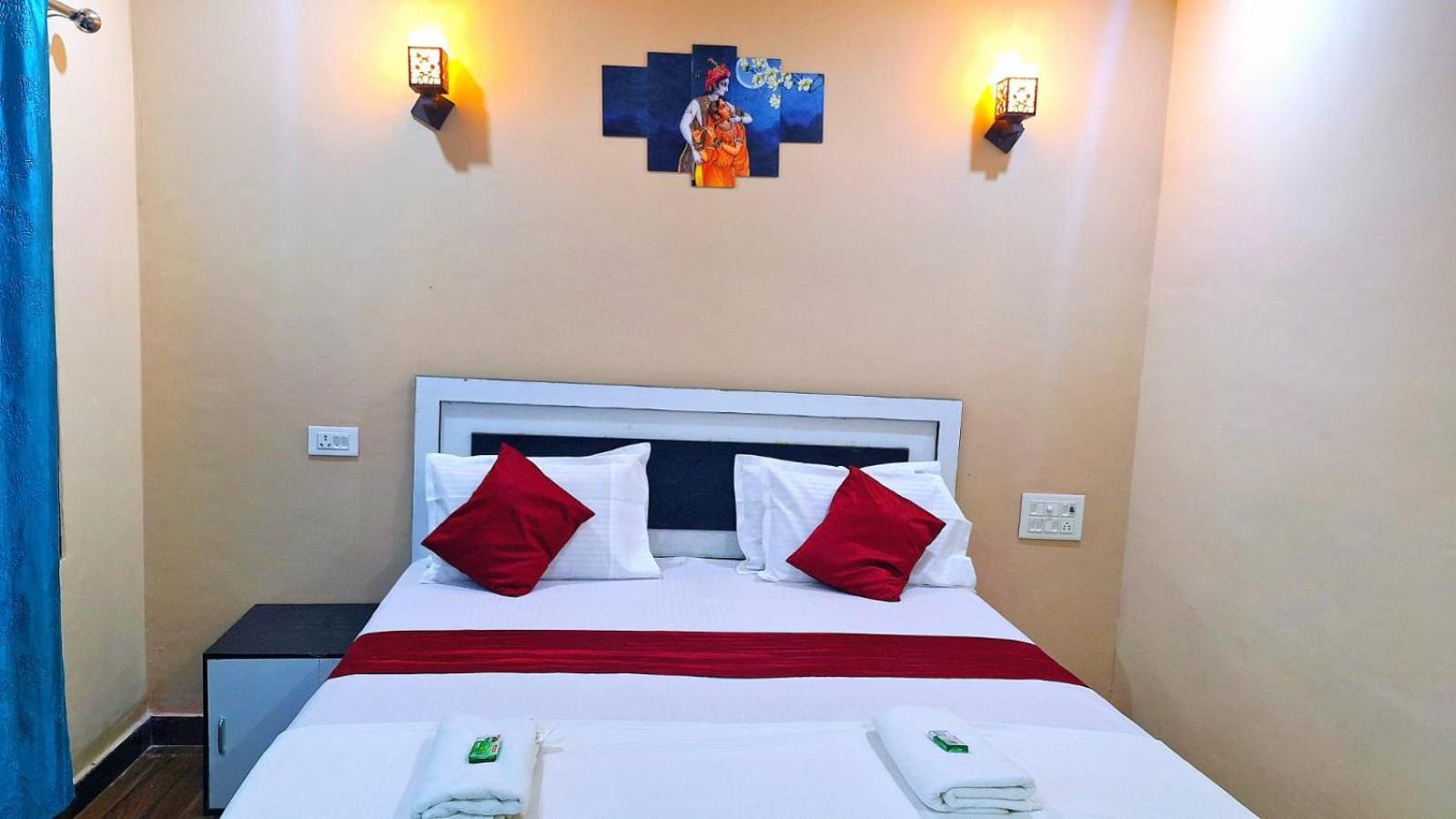 ורנאסי Mohit Paying Guest House מראה חיצוני תמונה