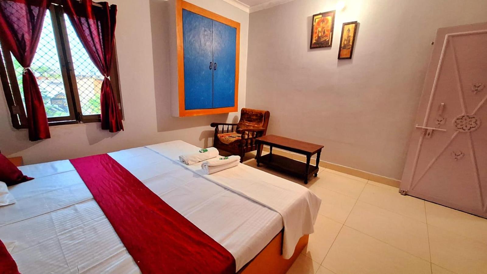 ורנאסי Mohit Paying Guest House מראה חיצוני תמונה
